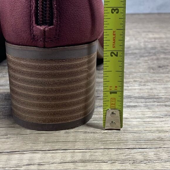 Lucky Brand~LK-Ralwan~Sugar Red Barclay~Womens~Size 9 M - Picture 5 of 9